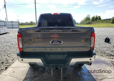 2017 Ford F250 Super Duty z USA, uszkodzony, nr VIN 1FT7W2B67HEE48597